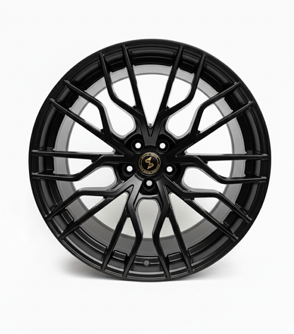 Hochwertige 5zigen-Alufelge in Schwarz mit kunstvollem Mehrspeichen-Design